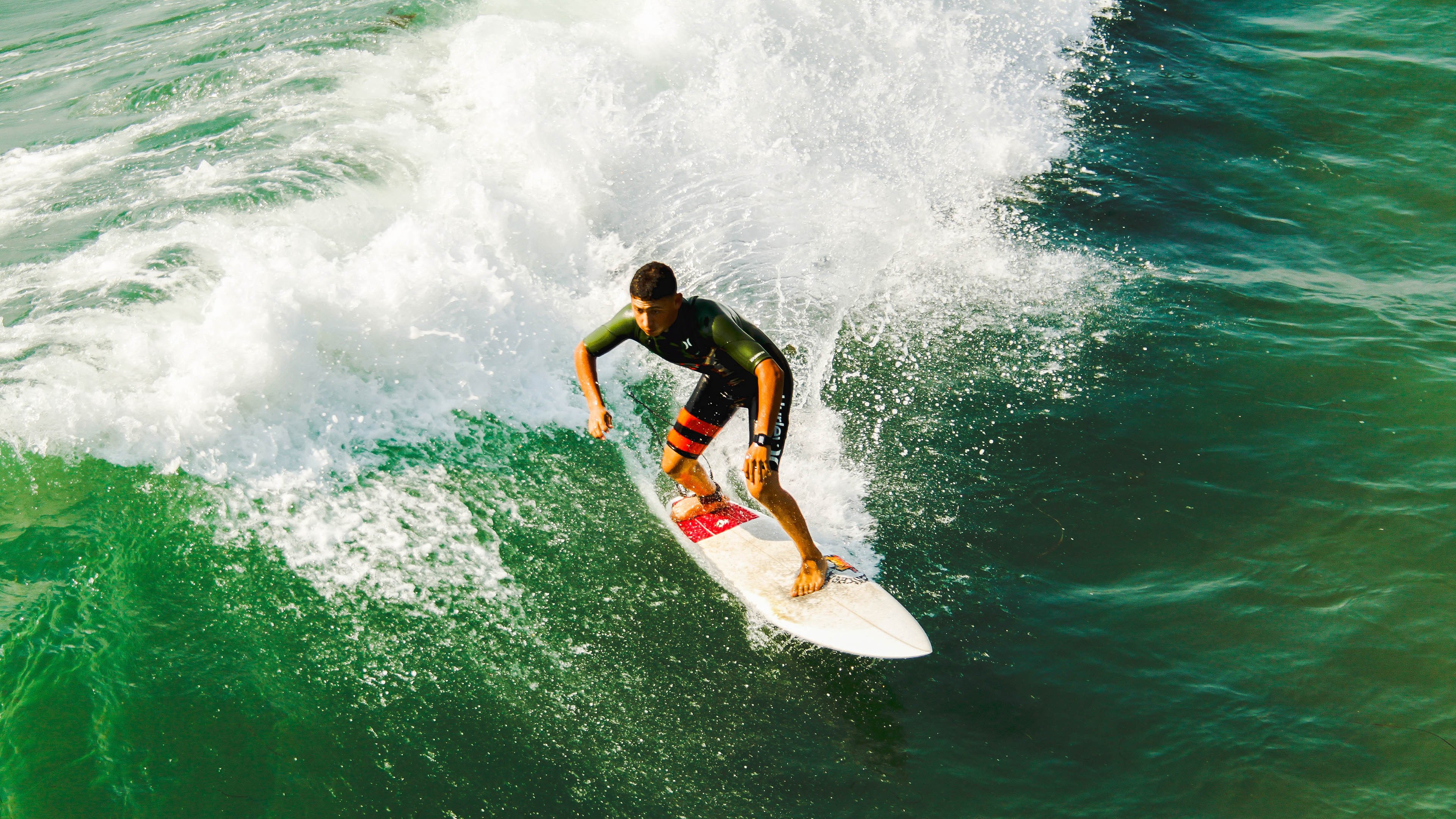 朱婷带领队友进行赛前封闭训练，朱婷带队出发