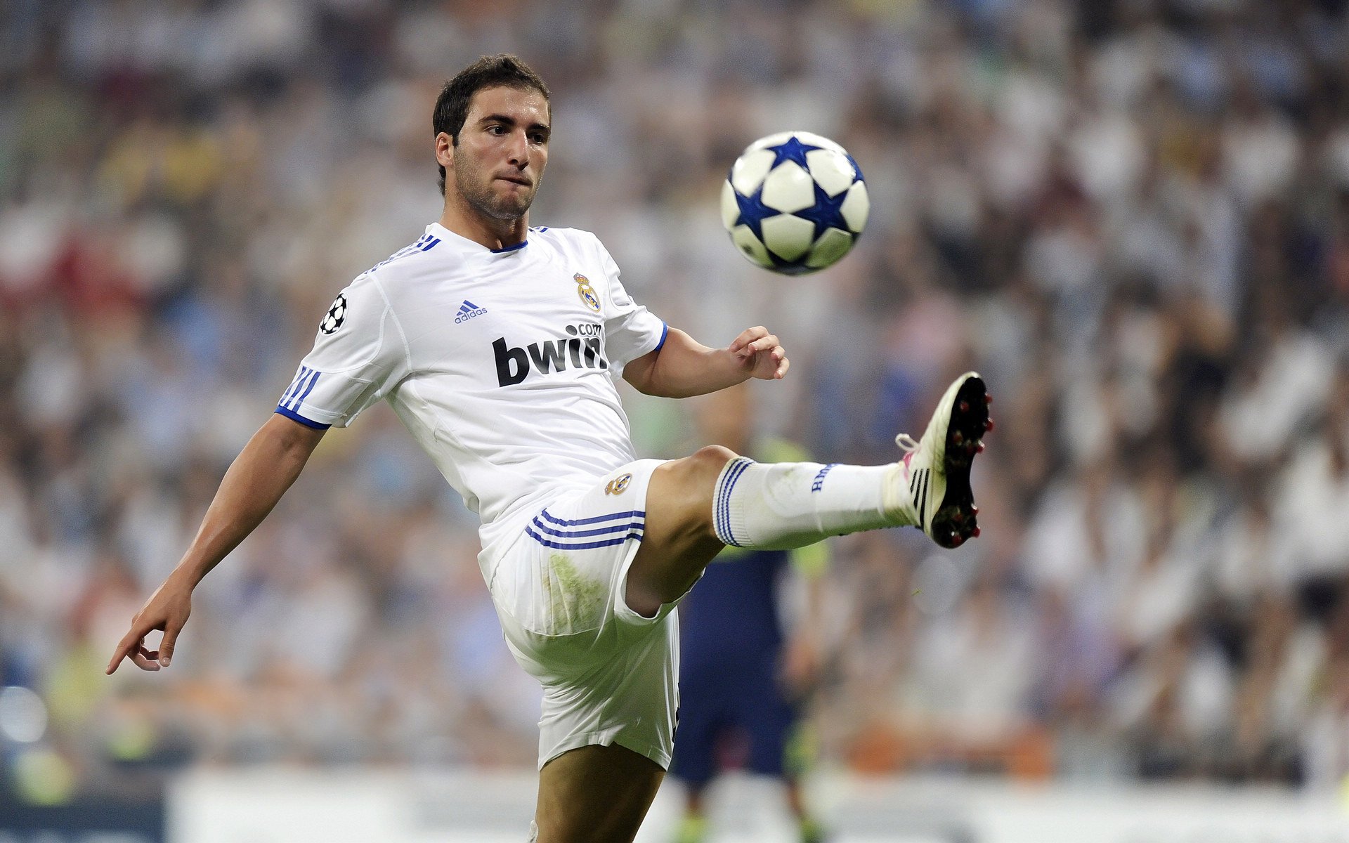 莱奥：AC米兰锋线尖刀，葡萄牙天才，ac米兰的葡萄牙球星